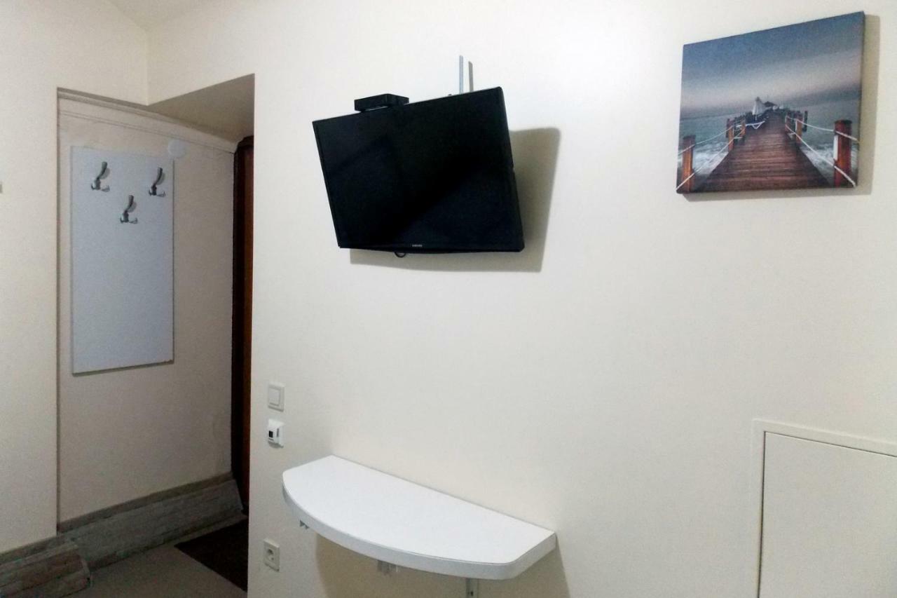 Compact Studio In The City Center Apartment Lviv Luaran gambar